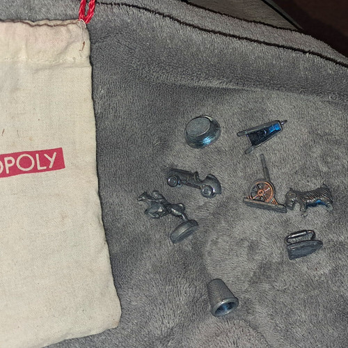 Monopoly metal silver - metal,