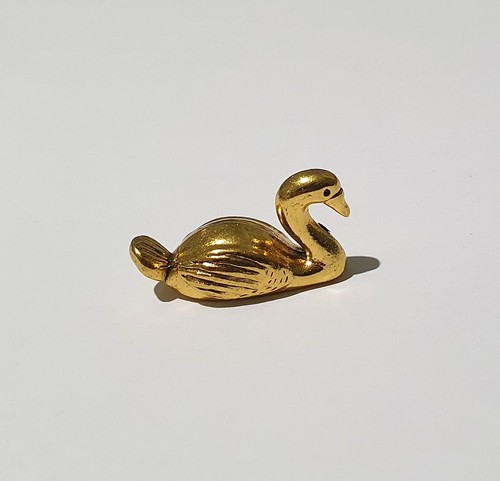 Swan metal monopoly token - swan,