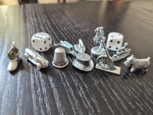 Monopoly set playing - of,